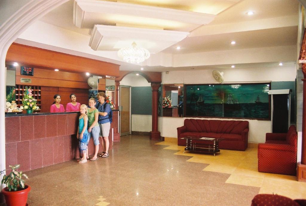 Silver Sands Beach Resort โคลวา ภายนอก รูปภาพ