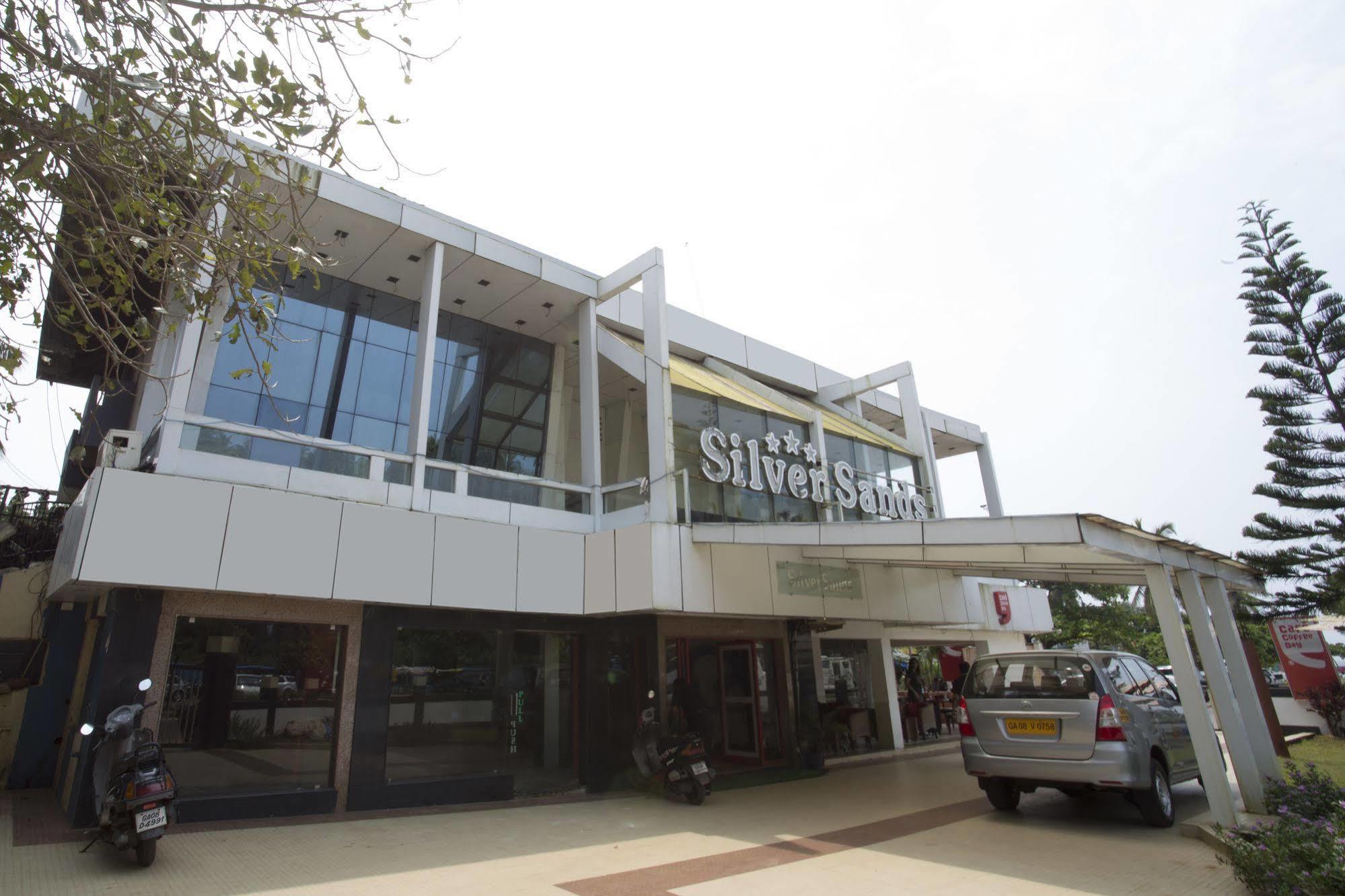 Silver Sands Beach Resort โคลวา ภายนอก รูปภาพ