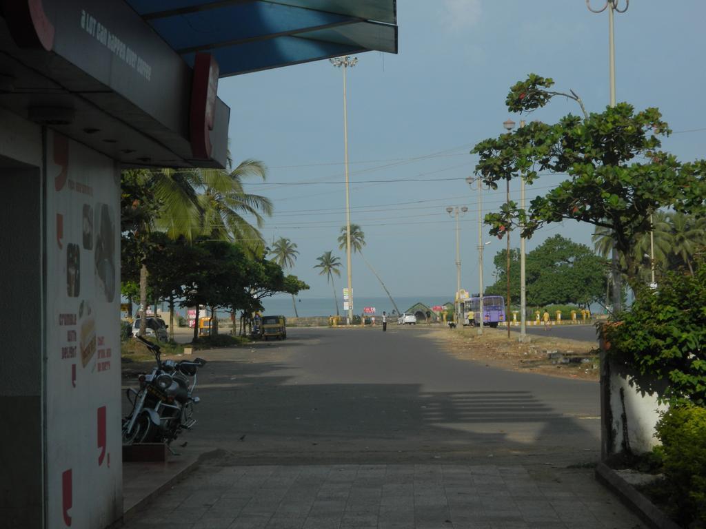 Silver Sands Beach Resort โคลวา ภายนอก รูปภาพ